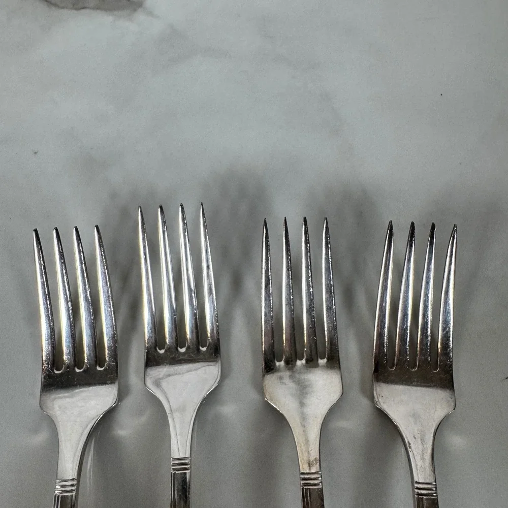 Set of 4 Oneida Nobility Plate Silver‎ Plated Dinner Forks Caprice Floral Lot 1